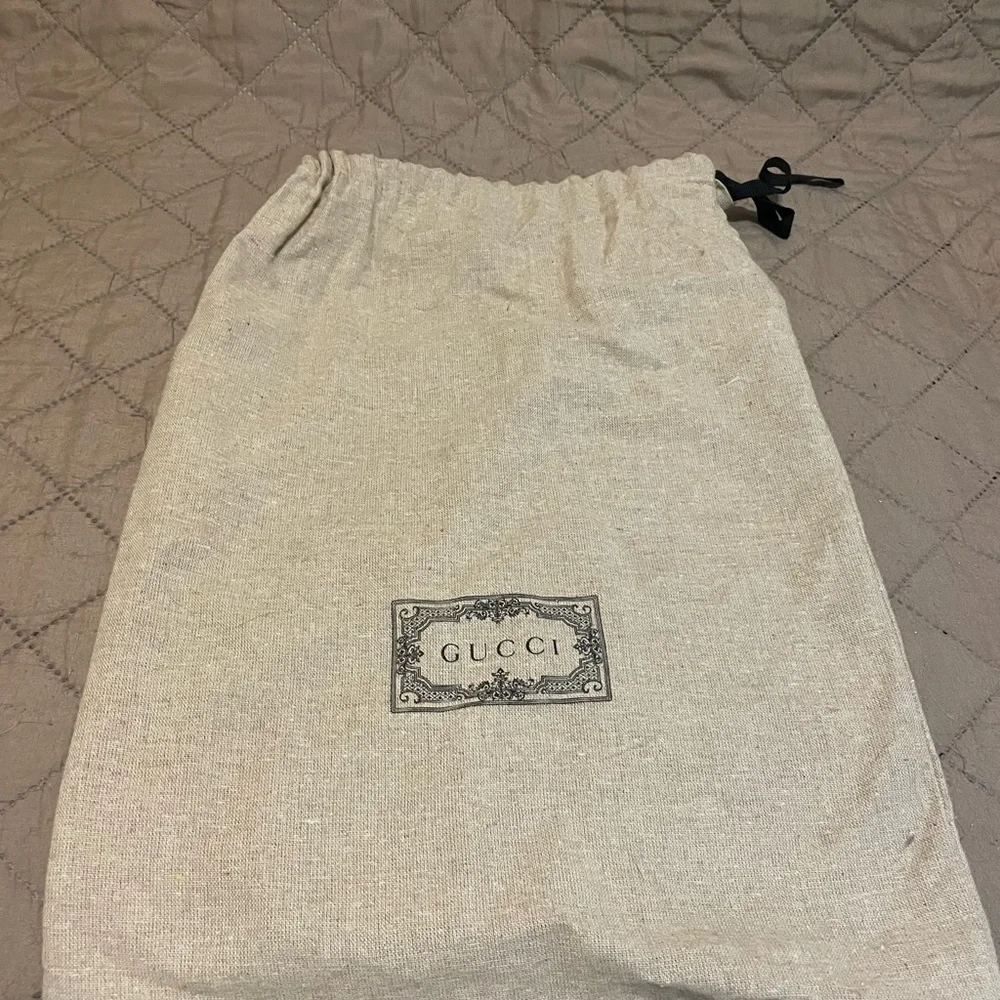 Authentic Gucci White GG Supreme Canvas Rhyton Sneakers - Picture 13 of 13